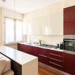 https://rosselli-13-milan-apartment.it-lombardy.com